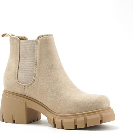 Beige Lug Boots | Shoe Time